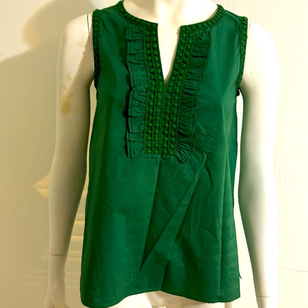 Lace ruffle sleeveless top